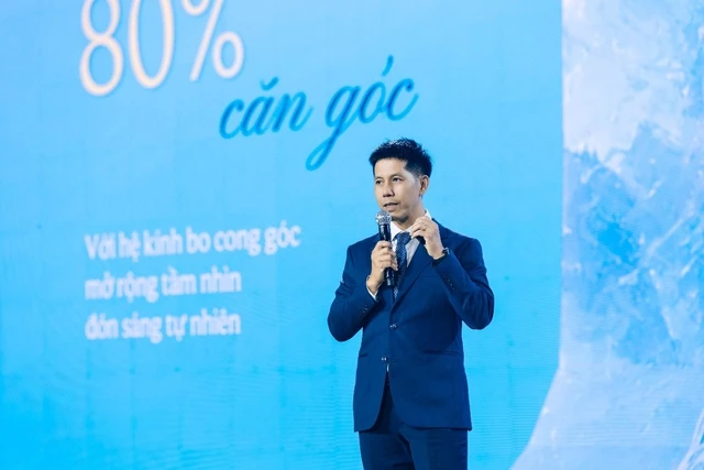 Ông Nguyễn Sĩ Toàn, Giám đốc điều hành Khối kinh doanh bất động sản nhà ở cao tầng, Hướng Việt Properties phát biểu tại sự kiện